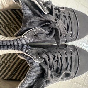 Taos Footwear Gray Women's Shoes